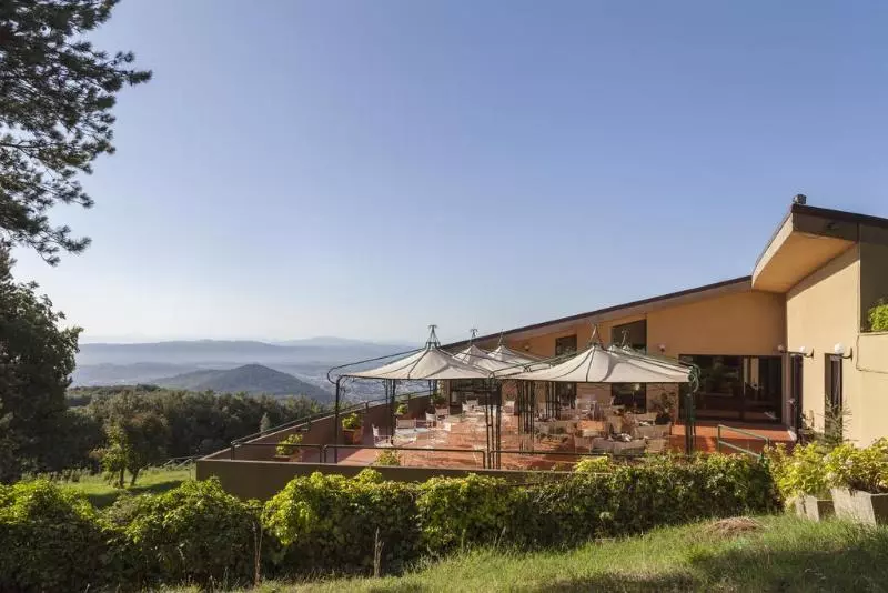 فندق Bluebay Colle Della Trinità Perugia