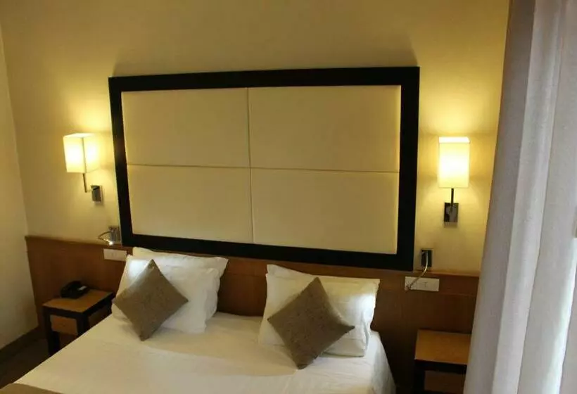 هتل Daniel & Ristorante Cocchi