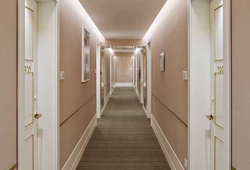 هتل De Bonart Naples Curio Collection By Hilton