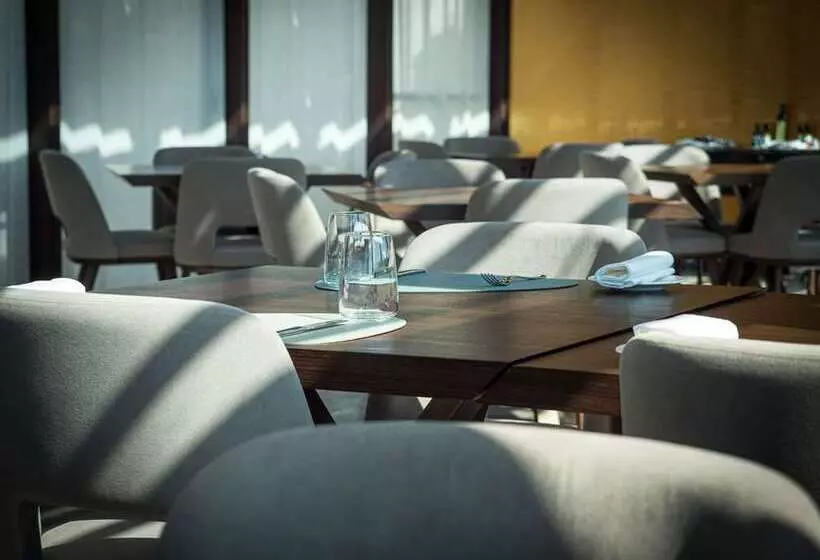 هتل De Bonart Naples   Curio Collection By Hilton