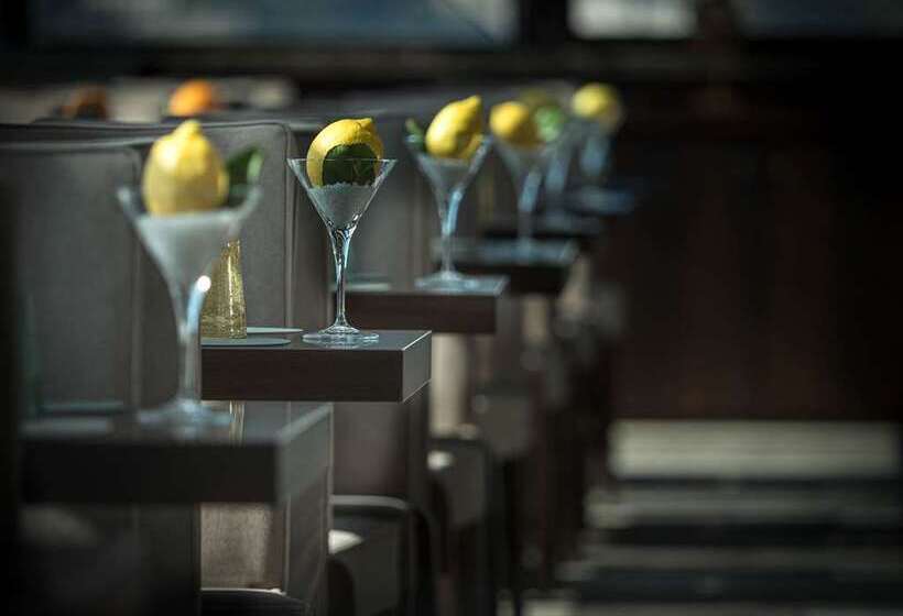 هتل De Bonart Naples Curio Collection By Hilton