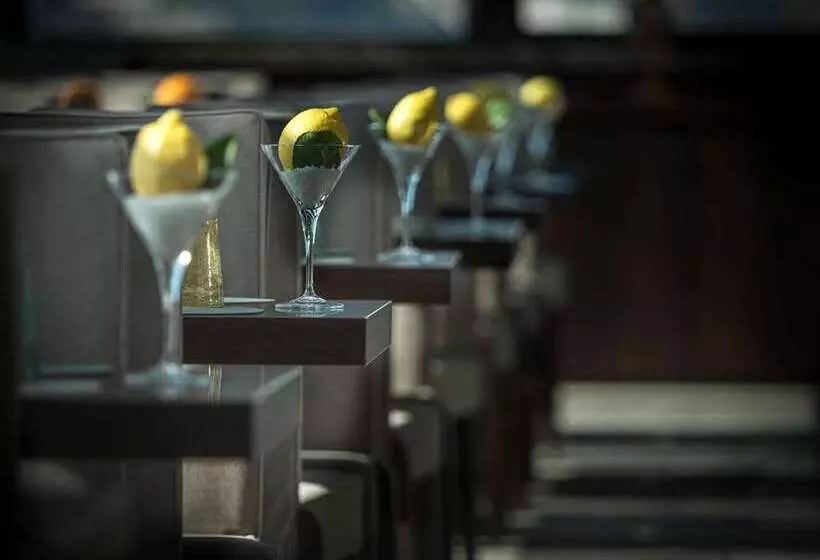 هتل De Bonart Naples   Curio Collection By Hilton