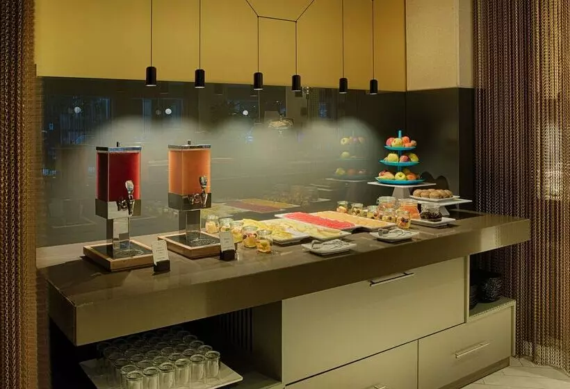 Hotel NH Collection Roma Centro