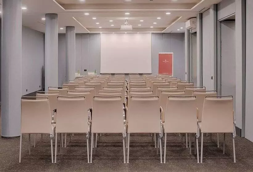 Hotel NH Collection Roma Centro