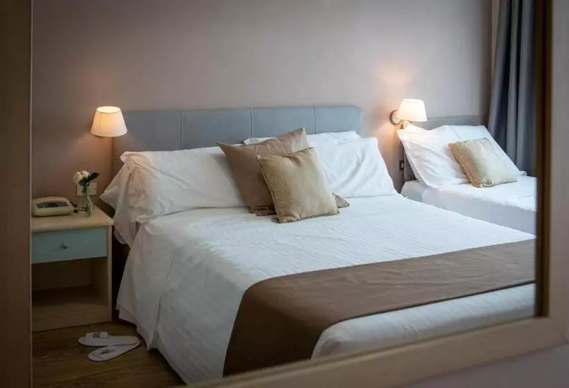 Hotel Palace Del Conero