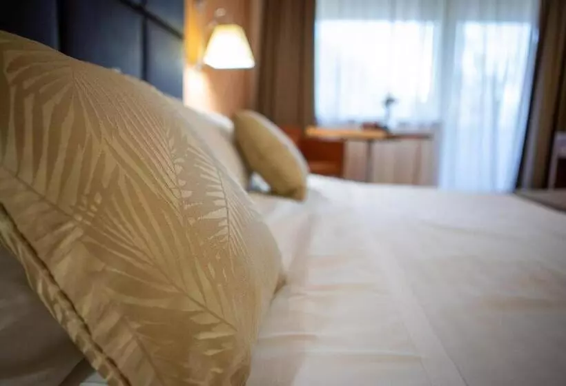 Hotel Palace Del Conero