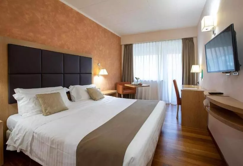 Hotel Palace Del Conero