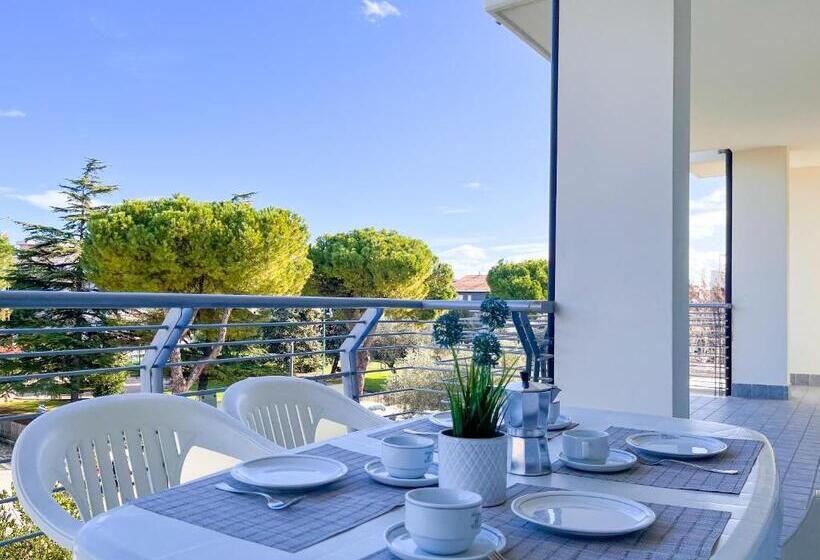 בית מלון כפרי Homiday   Residence K2