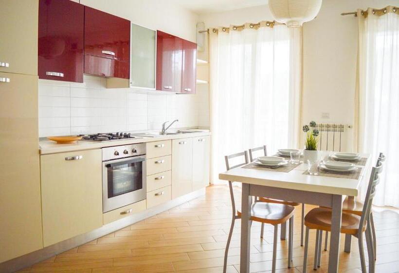 בית מלון כפרי Homiday   Residence K2