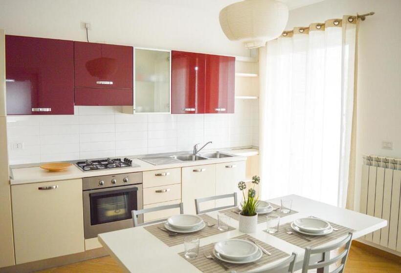 בית מלון כפרי Homiday   Residence K2