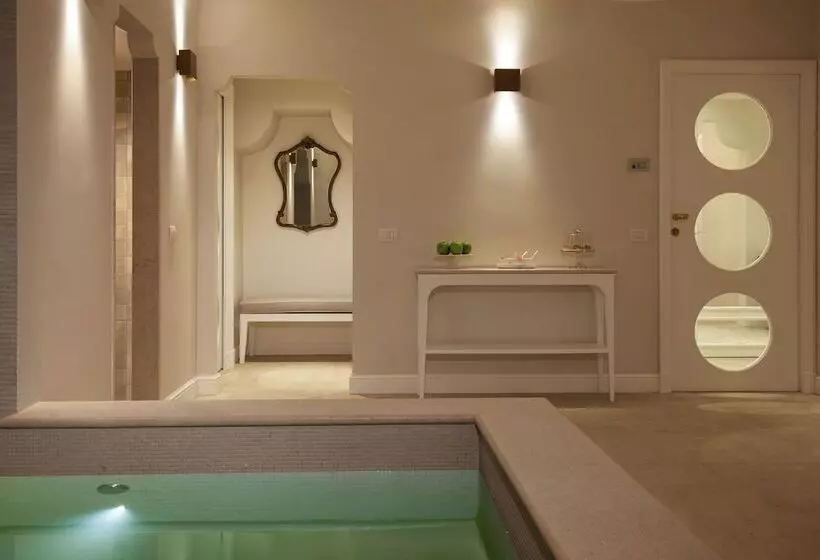 Grand Hotel De La Ville