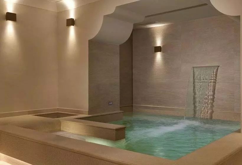 Grand Hotel De La Ville