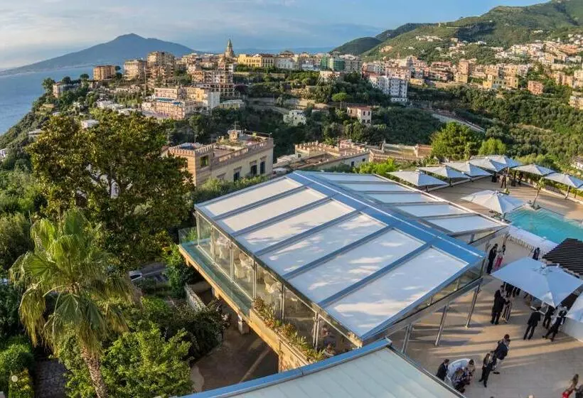 Grand Hotel Moon Valley