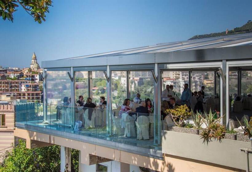 Grand Hotel Moon Valley