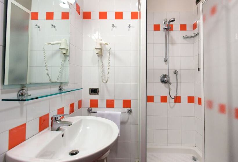 Grand Hotel Moon Valley