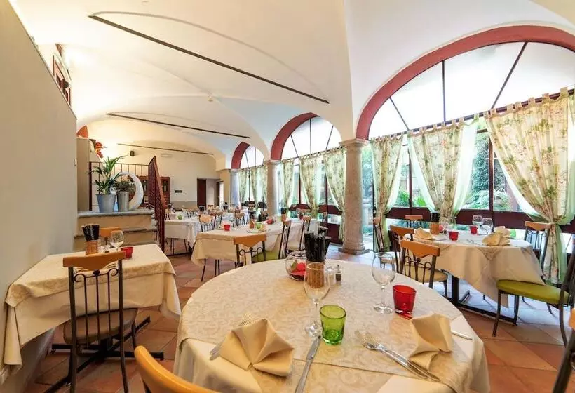 Otel Albergo Pesce D Oro