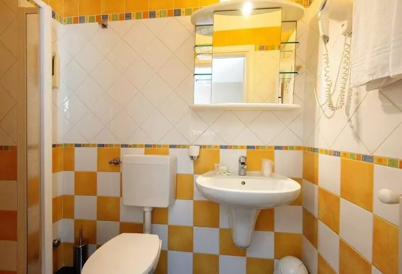 Otel Albergo Pesce D Oro