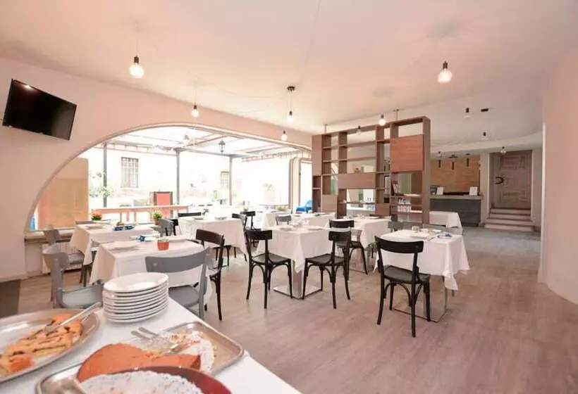 호텔 & Apartments  Perpoin