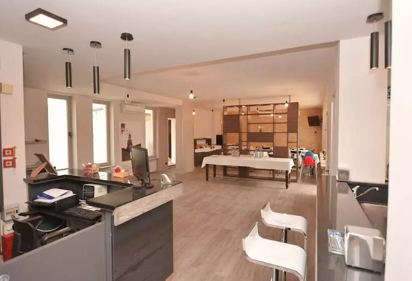 호텔 & Apartments  Perpoin