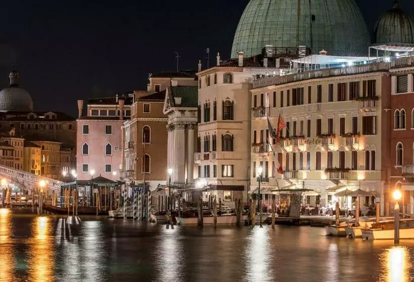 Hotel Carlton on The Grand Canal