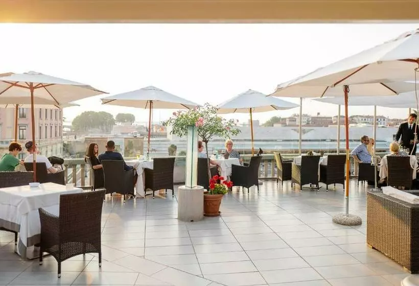 Hotel Carlton on The Grand Canal