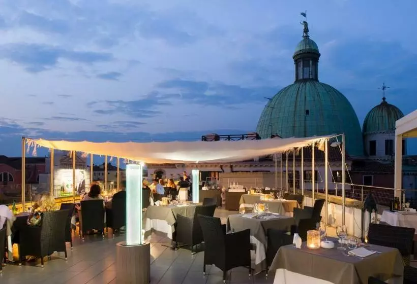 Hotel Carlton on The Grand Canal