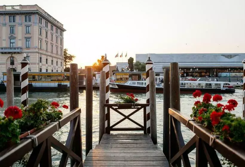 Hotel Carlton on The Grand Canal