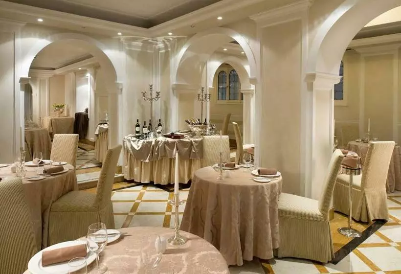 Hotel Carlton on The Grand Canal