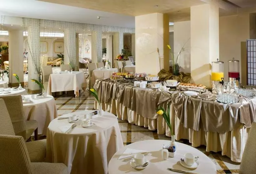 Hotel Carlton on The Grand Canal