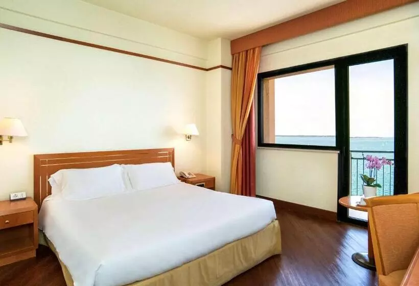 Hotel Delfino Taranto