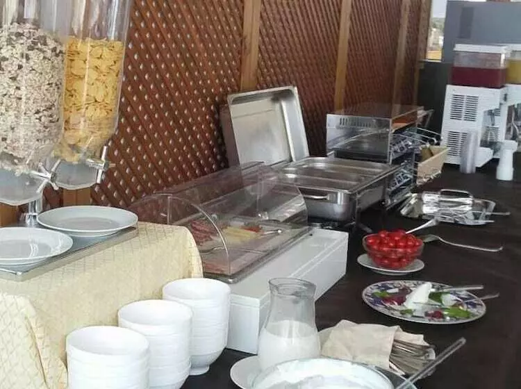 בית מלון כפרי Eden Beach Club