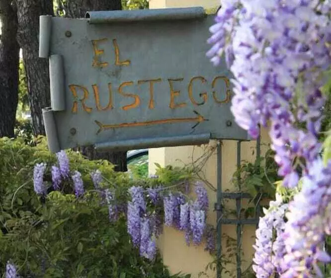 בית מלון כפרי El Rustego