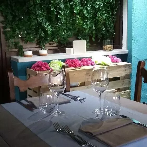 בית מלון כפרי El Rustego