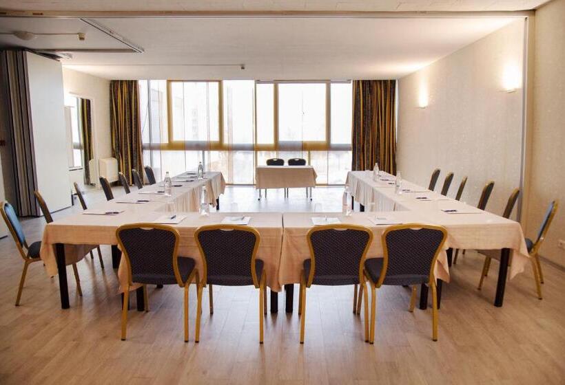 Ih Hotels Milano Eur   Trezzano Sul Naviglio