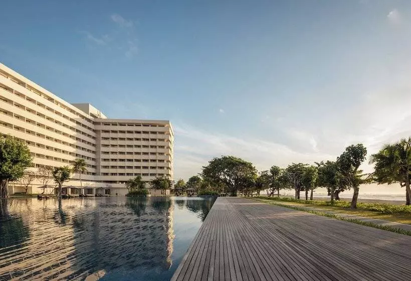 Отель Bali Beach