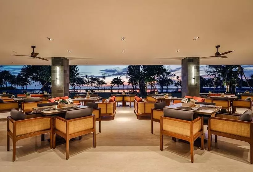 Отель Bali Beach