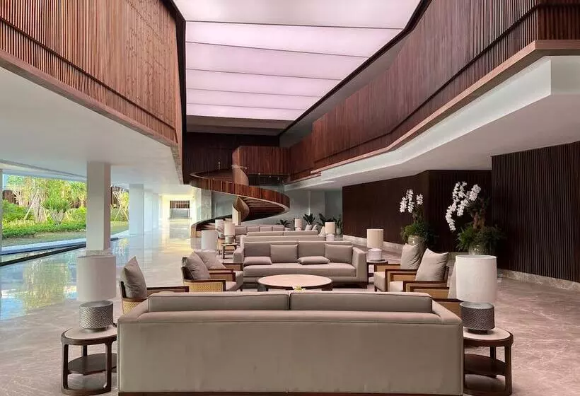 Отель Bali Beach