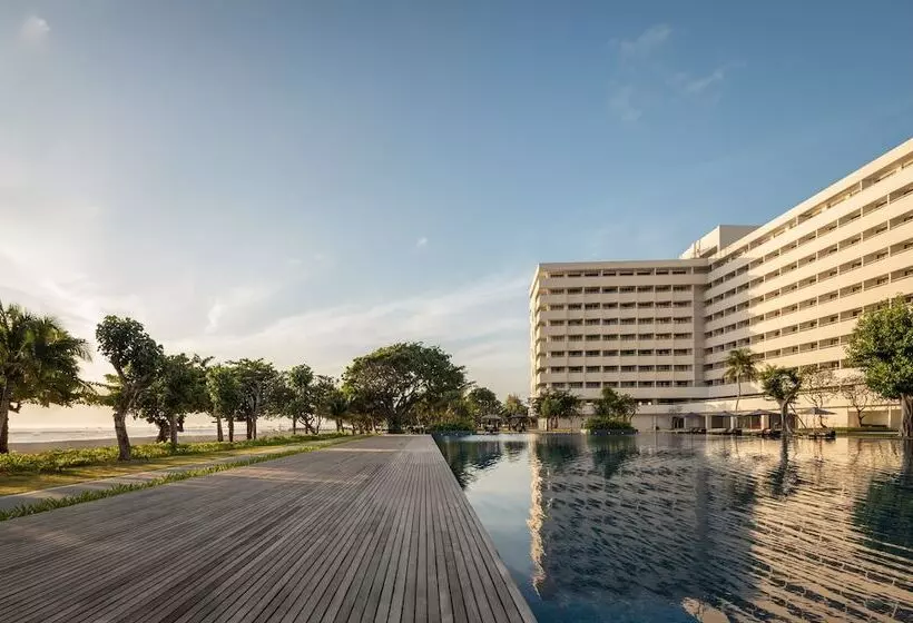 Отель Bali Beach