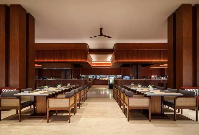 Отель Bali Beach