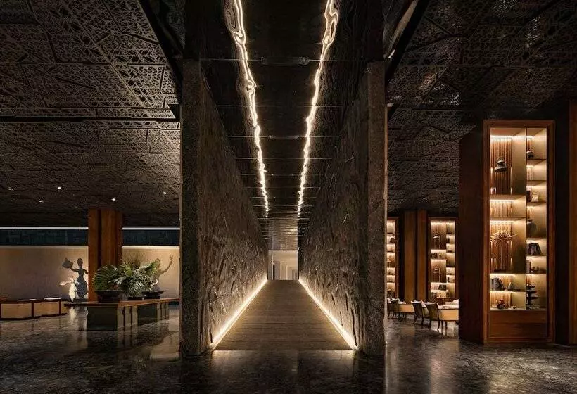 Отель Bali Beach