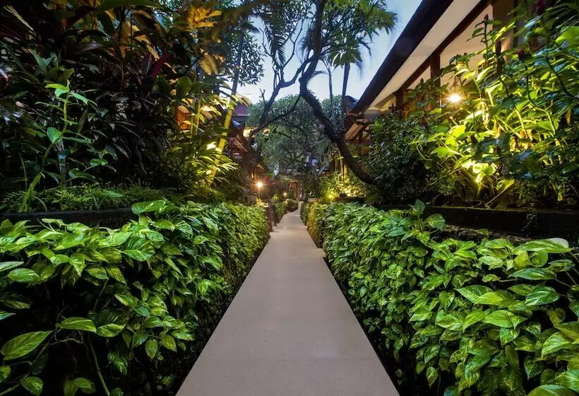 فندق Kuta Seaview Boutique Resort