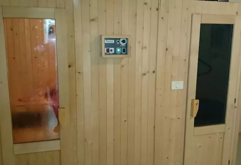 Отель President