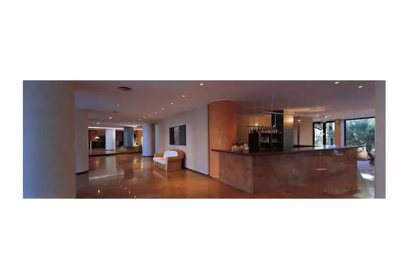 Отель President