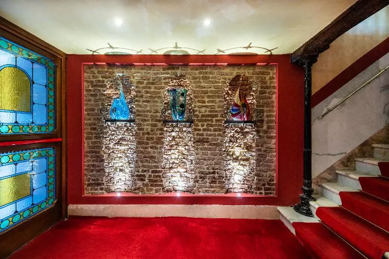 هتل Scandinavia   Relais