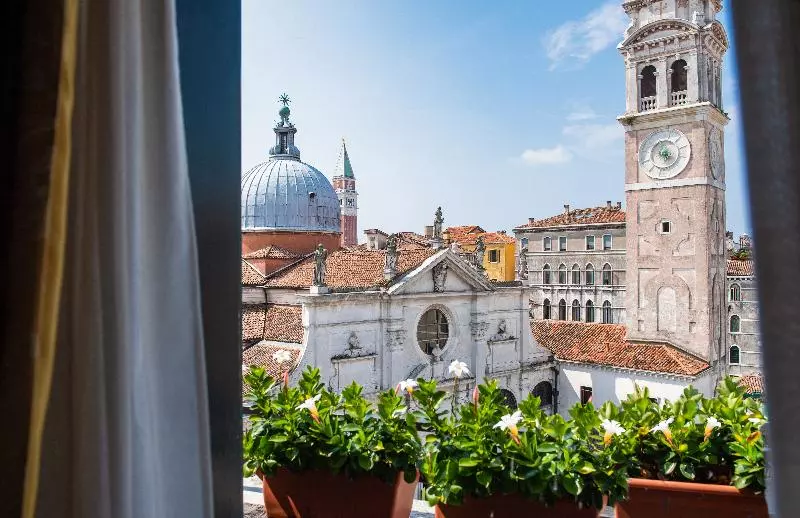 هتل Scandinavia   Relais