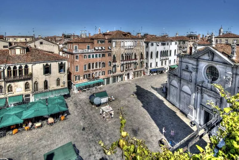 هتل Scandinavia   Relais