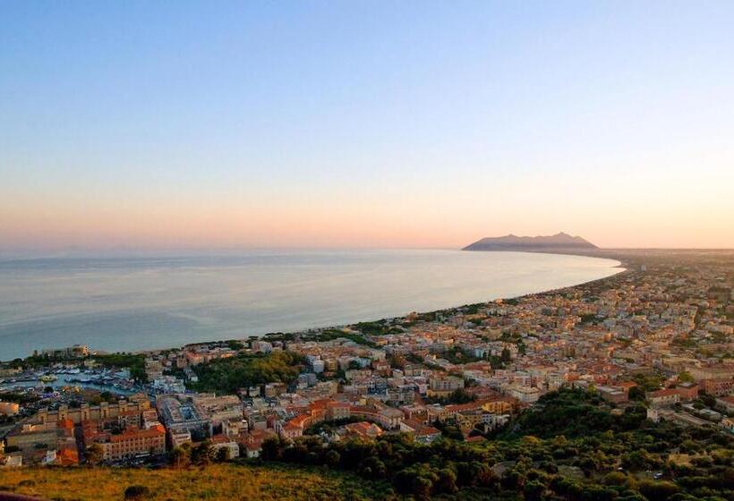 בית מלון כפרי Torre Del Sole