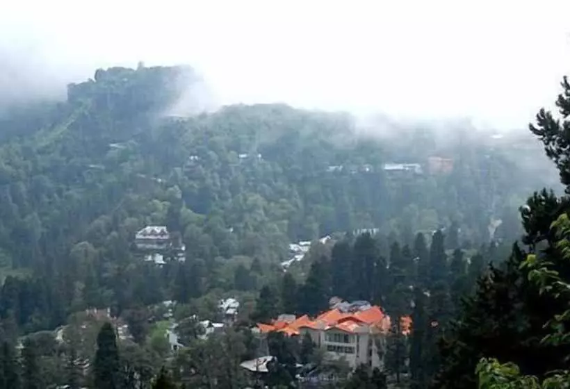 ホテル Arif Castles