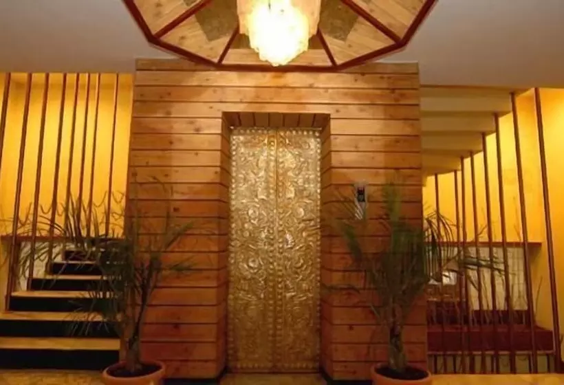 ホテル Arif Castles