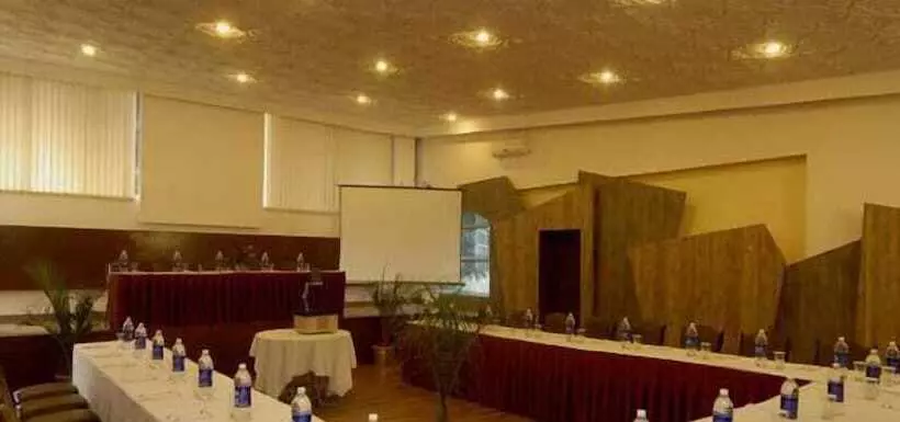 ホテル Arif Castles